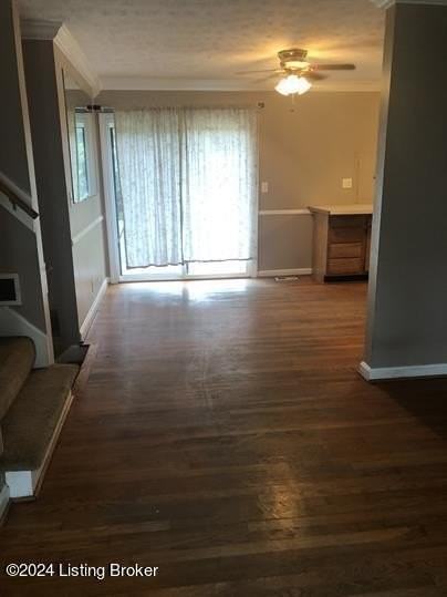 2516 Hermitage Way - Photo 3 of 14