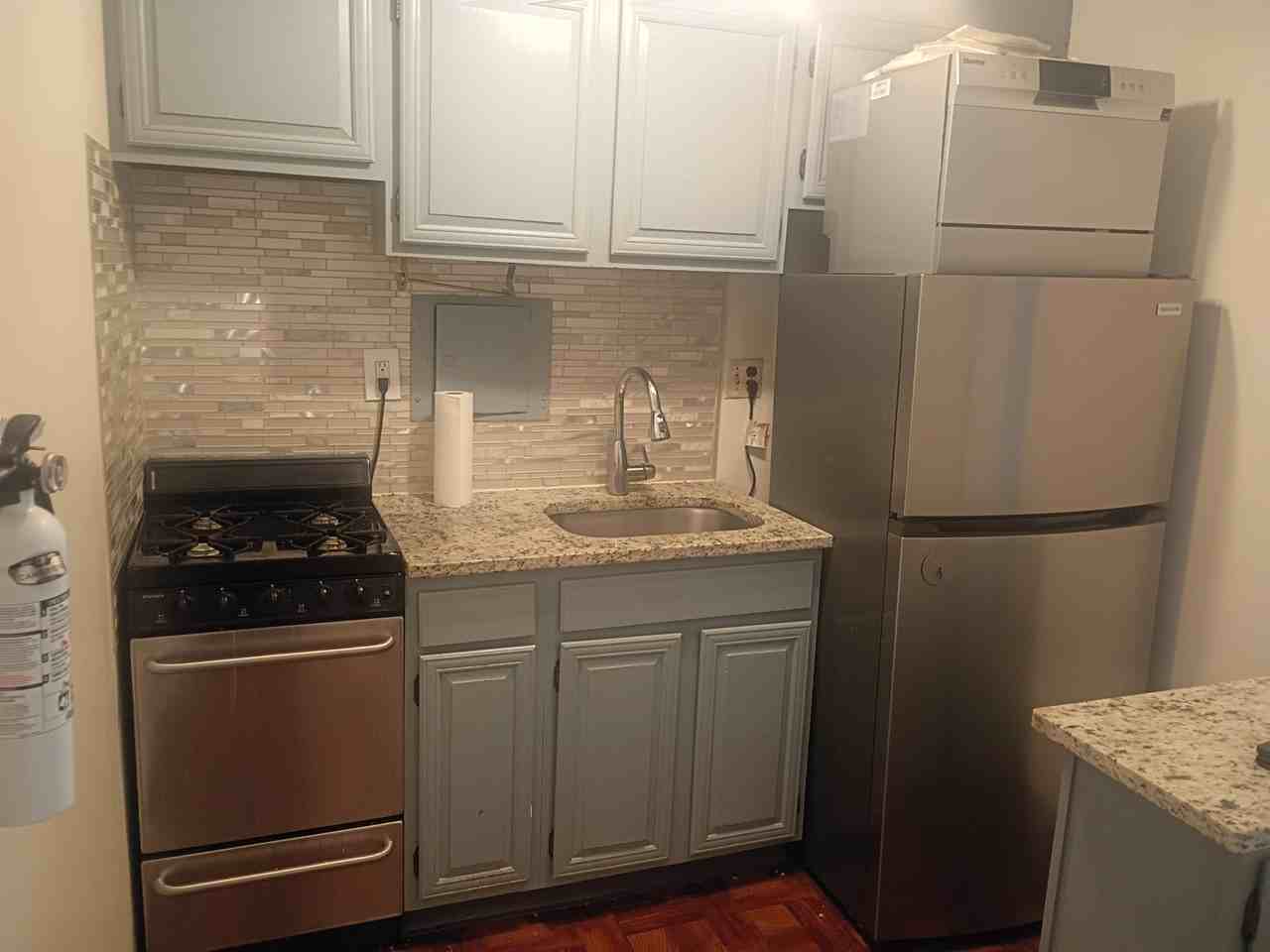 1250 4th St Se #1 - Photo 4 of 19