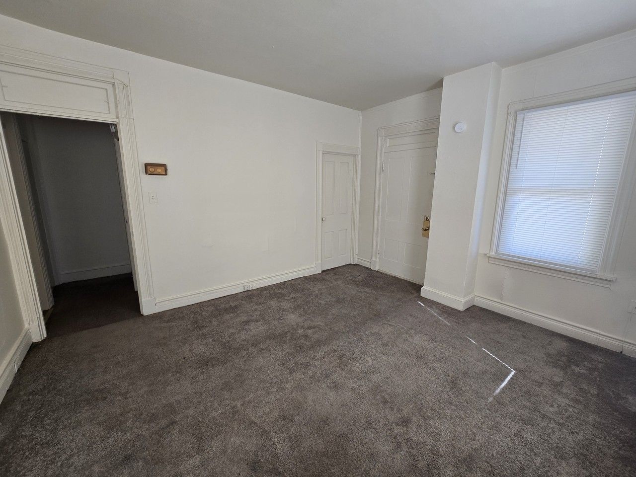 61 E Main St #4 - Photo 3 of 12