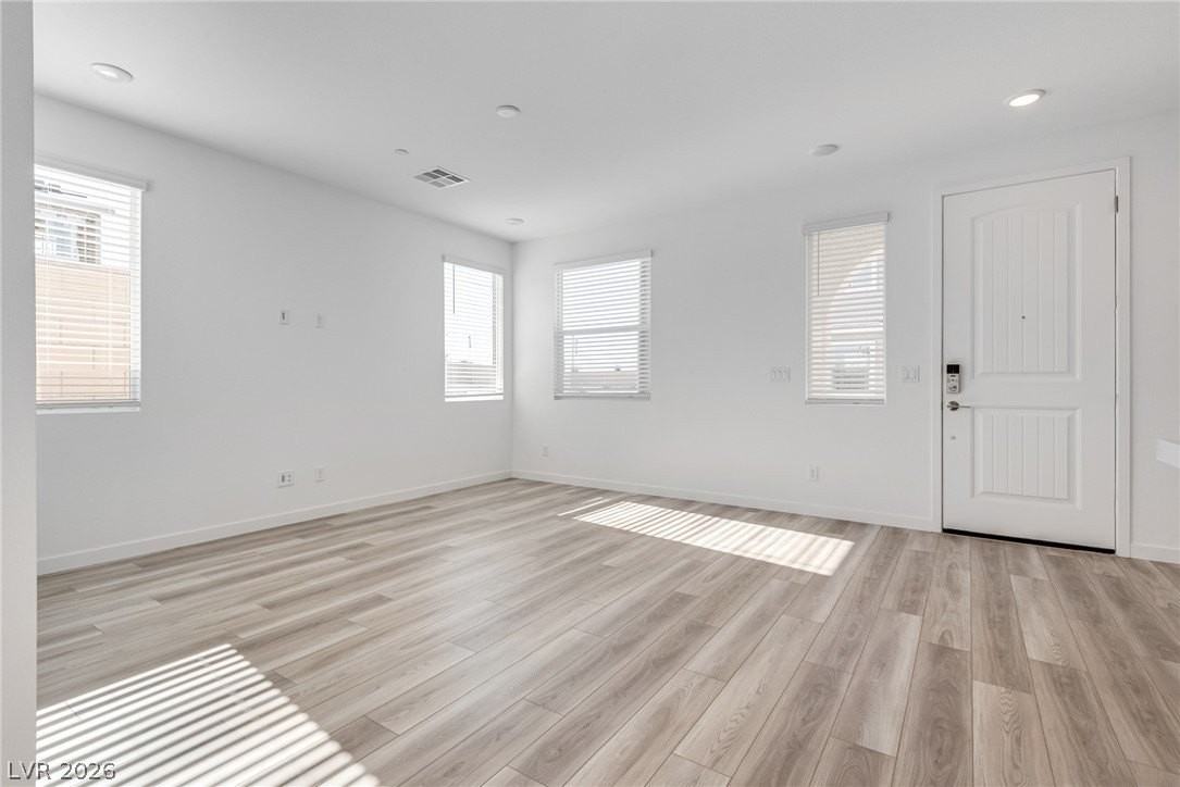 10733 Rhinehill Ave - Photo 3 of 20