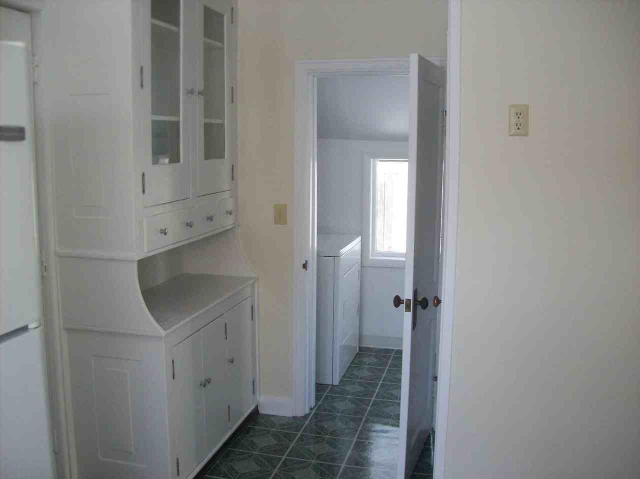 1017 Barland St #1 - Photo 7 of 10