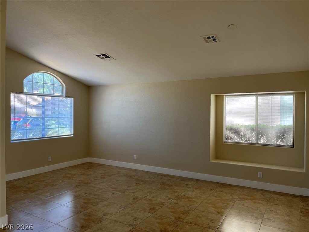 1316 Royal Creek Ct - Photo 4 of 27