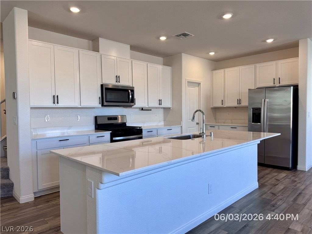 9552 Bursill St - Photo 3 of 42
