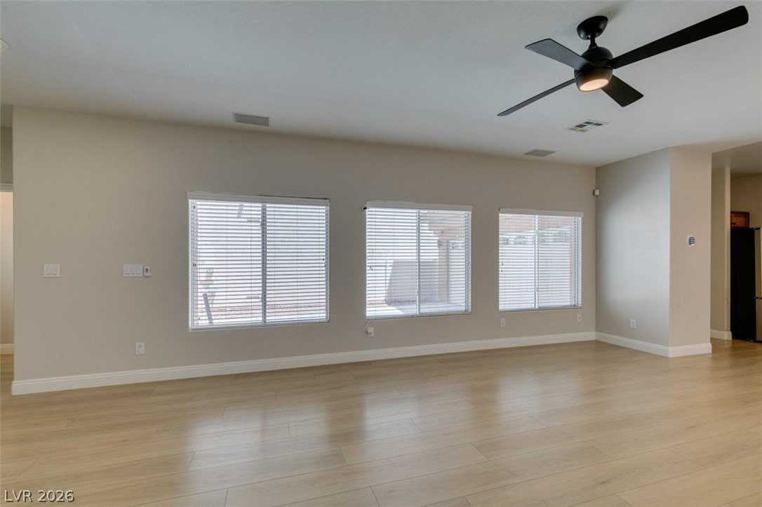 8909 Houston Ridge Ave - Photo 5 of 45