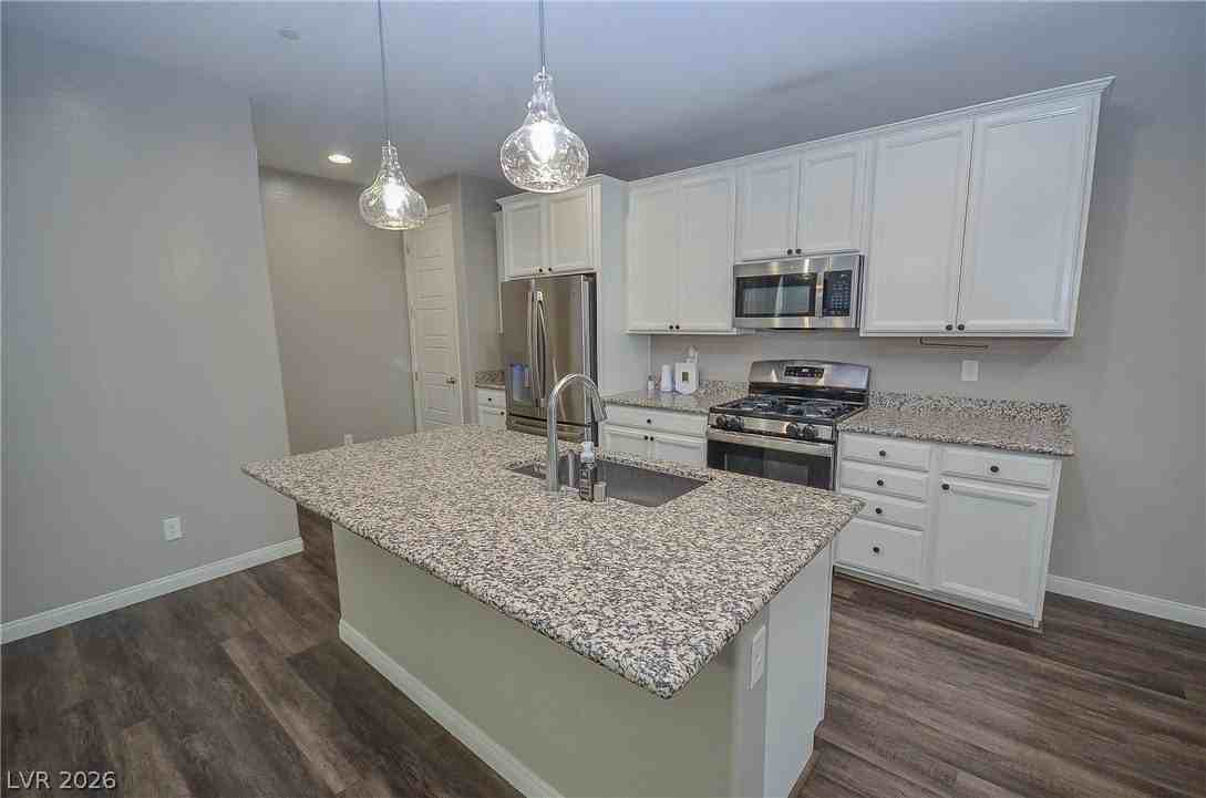 541 Tokopah Falls St - Photo 7 of 31