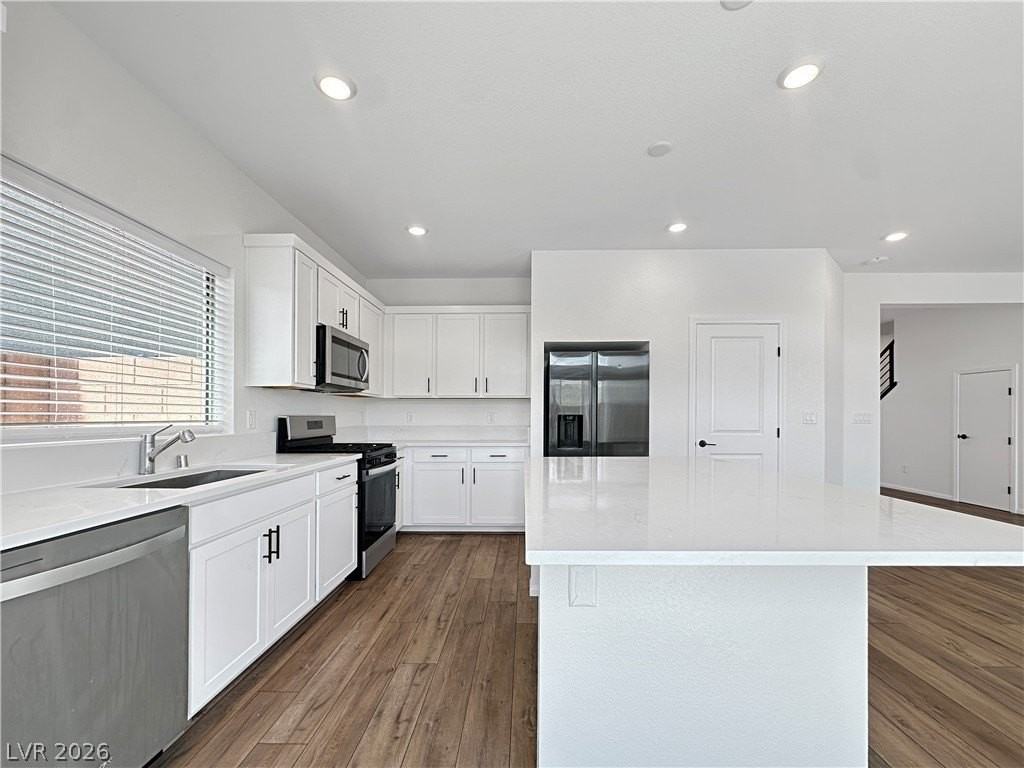 10280 Beckenham Hills St - Photo 7 of 30