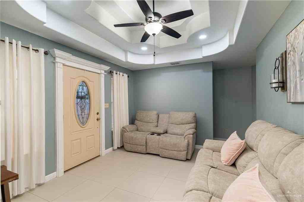 1510 Arboledas Dr - Photo 3 of 18