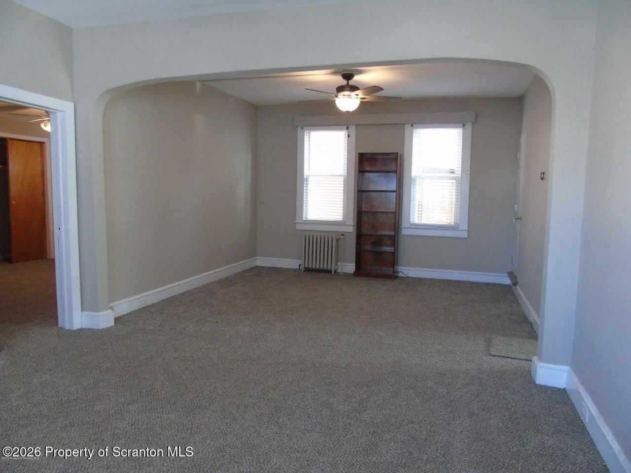 131 S Blakely St - Photo 3 of 21