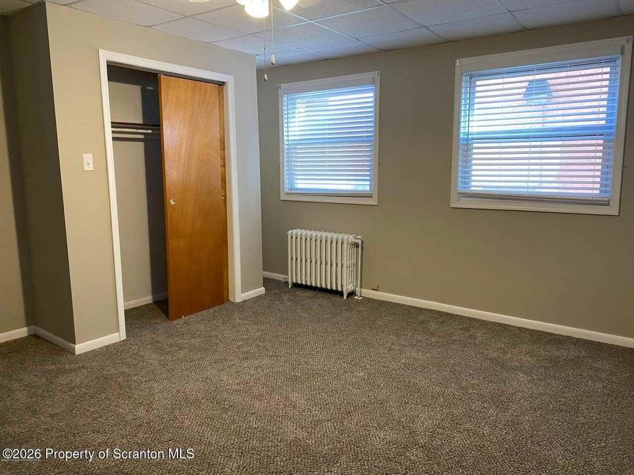 131 S Blakely St - Photo 4 of 21