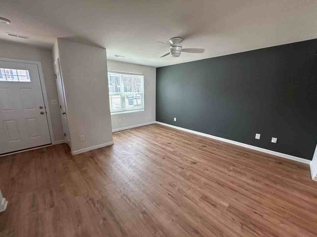 525 Hampton Townes Dr #1 - Photo 3 of 20
