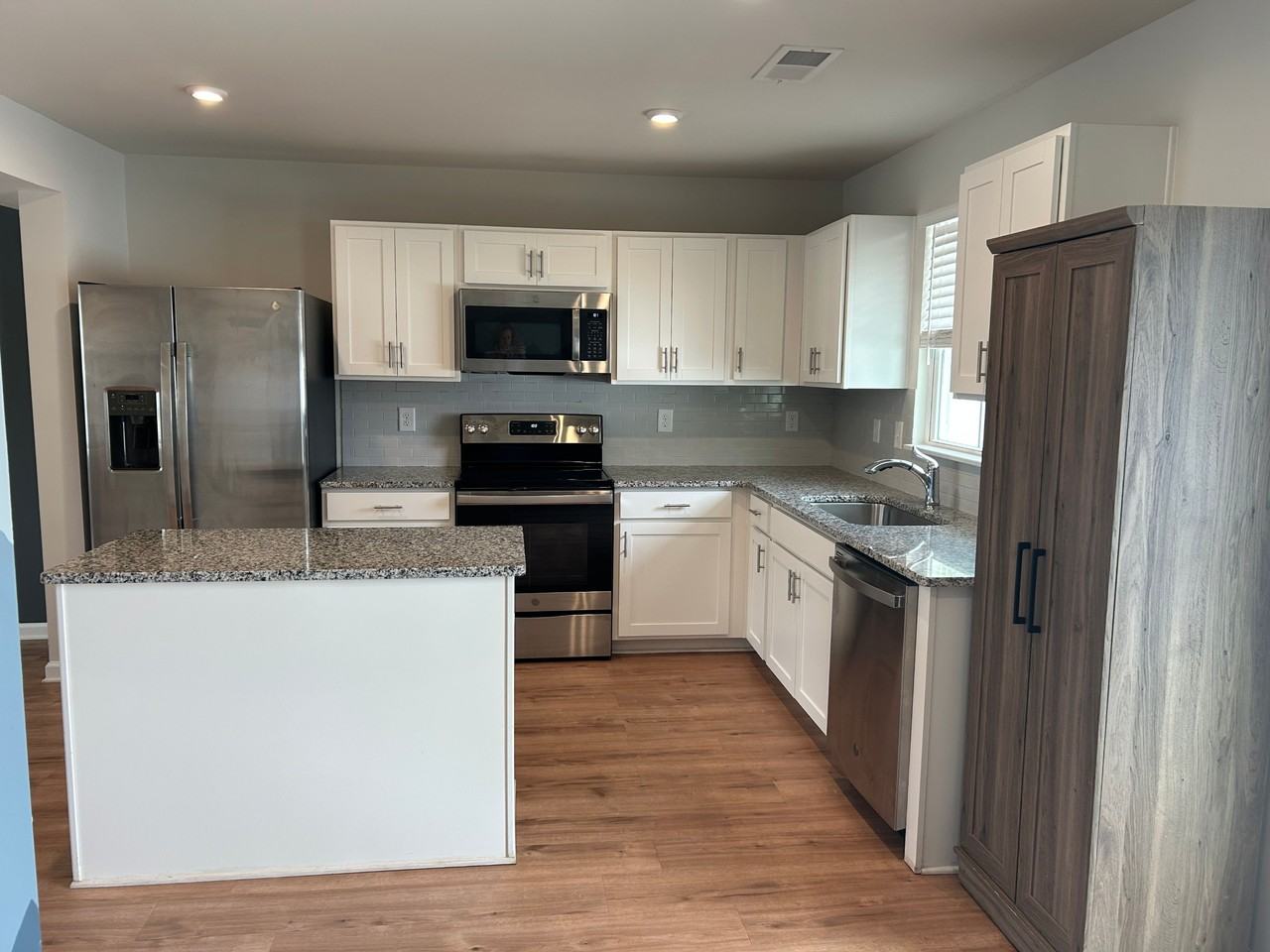 525 Hampton Townes Dr #1 - Photo 7 of 20
