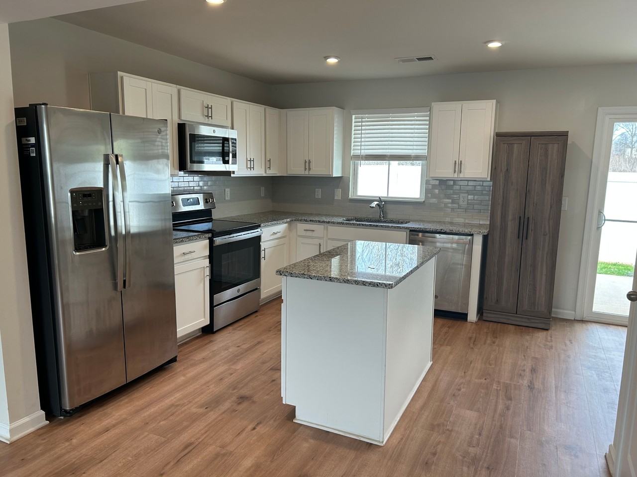 525 Hampton Townes Dr #1 - Photo 7 of 20