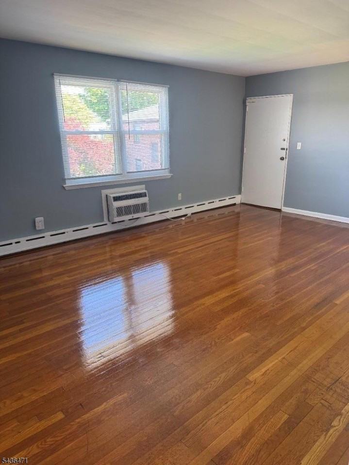 803 Mountain Ave Apt A - Photo 4 of 14