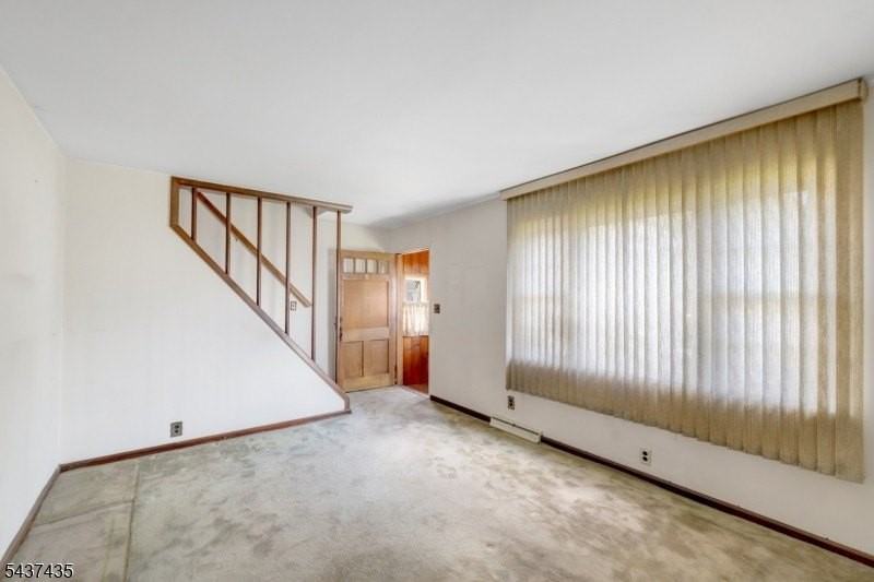 203 Charlton Ave - Photo 5 of 20