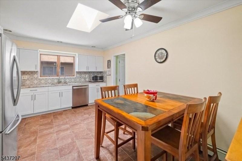 286 Gilbert Ave - Photo 7 of 18