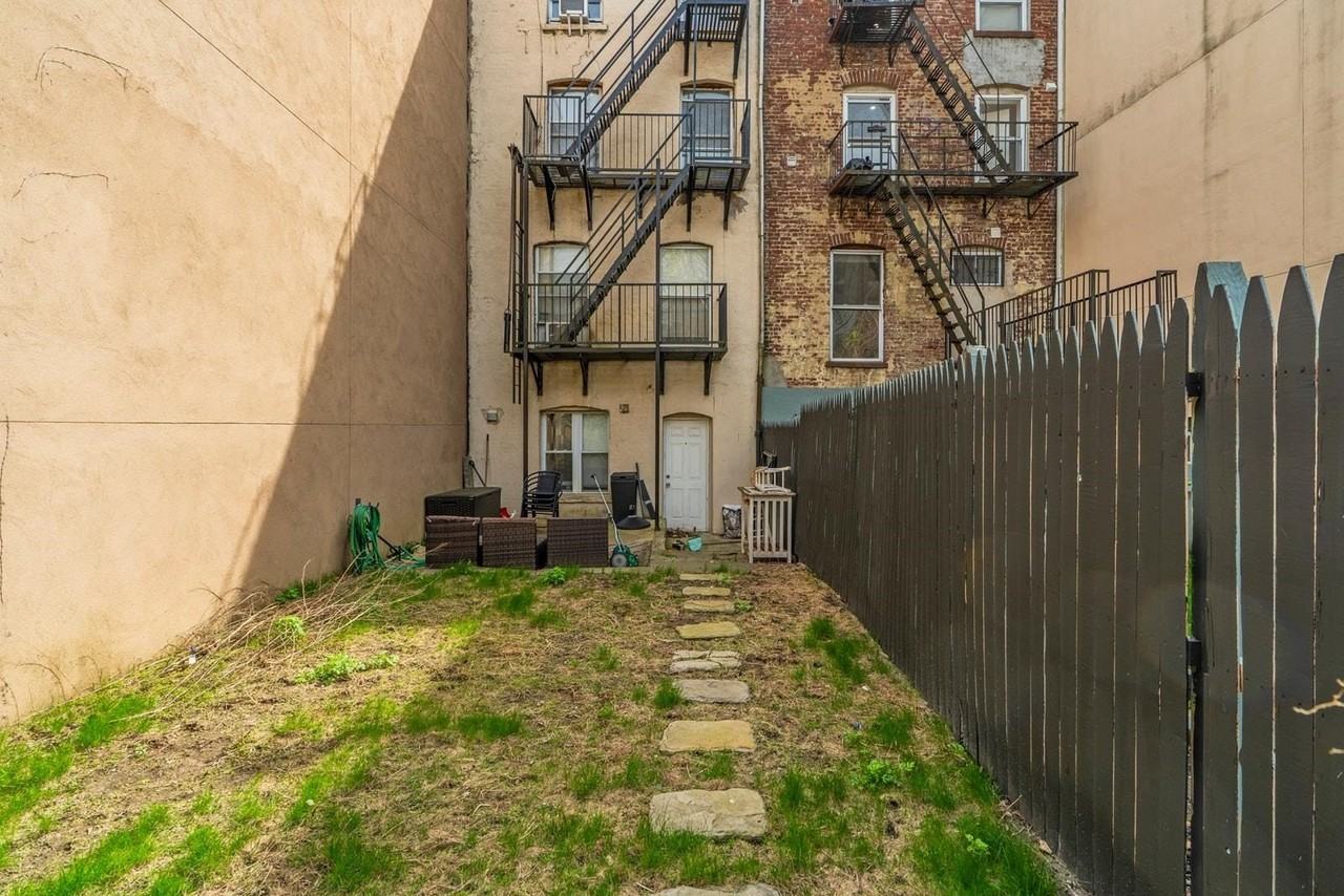 214 6th St #1 - Photo 2 of 14