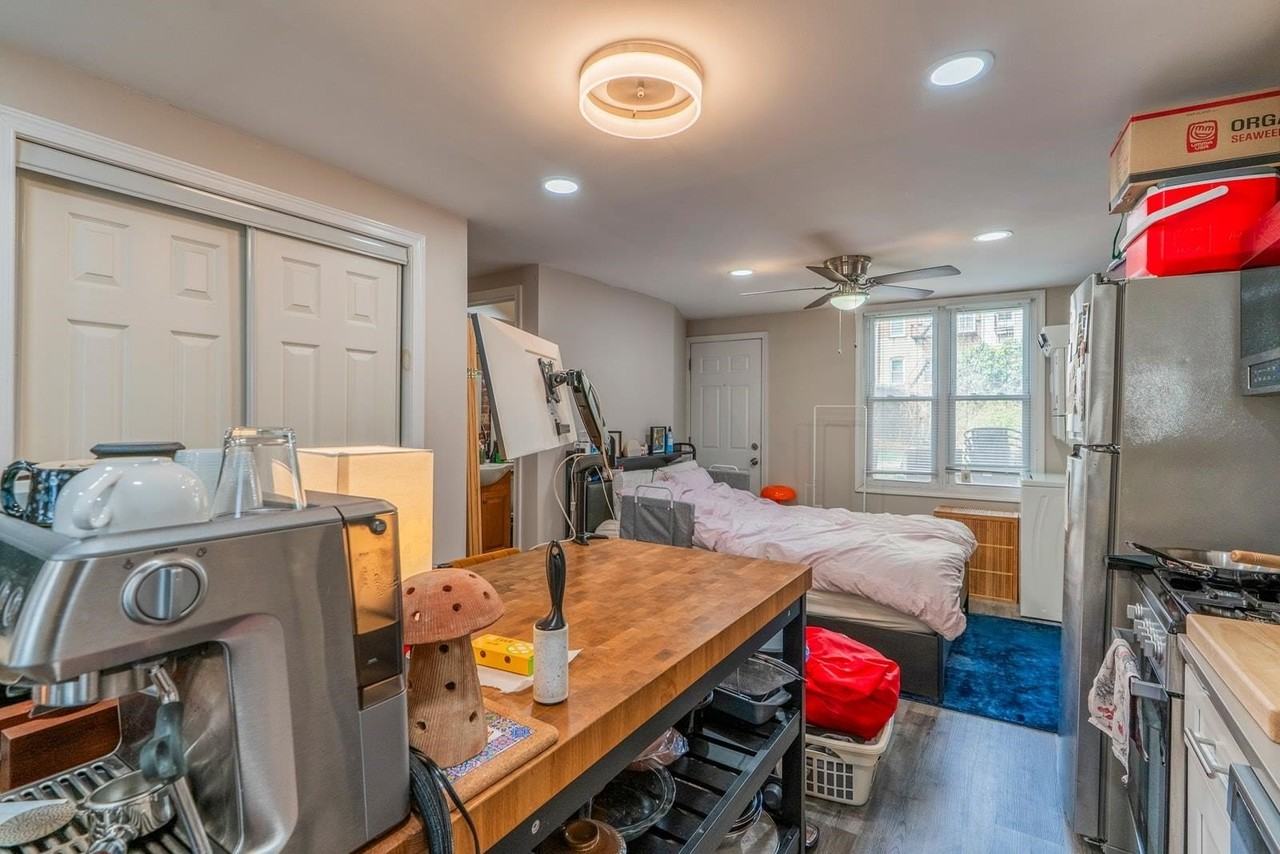 214 6th St #1 - Photo 4 of 14