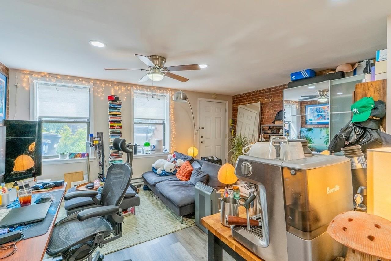 214 6th St #1 - Photo 5 of 14