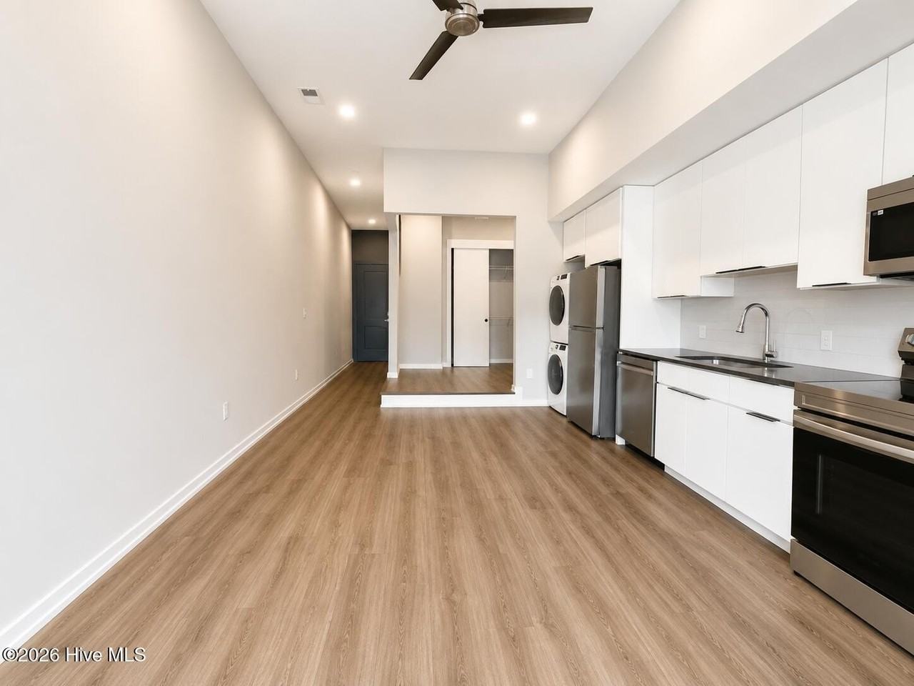 1102 Castle St #303 - Photo 2 of 6