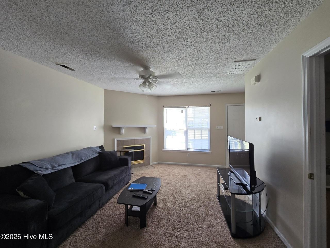 1097 W Pueblo Dr - Photo 4 of 10