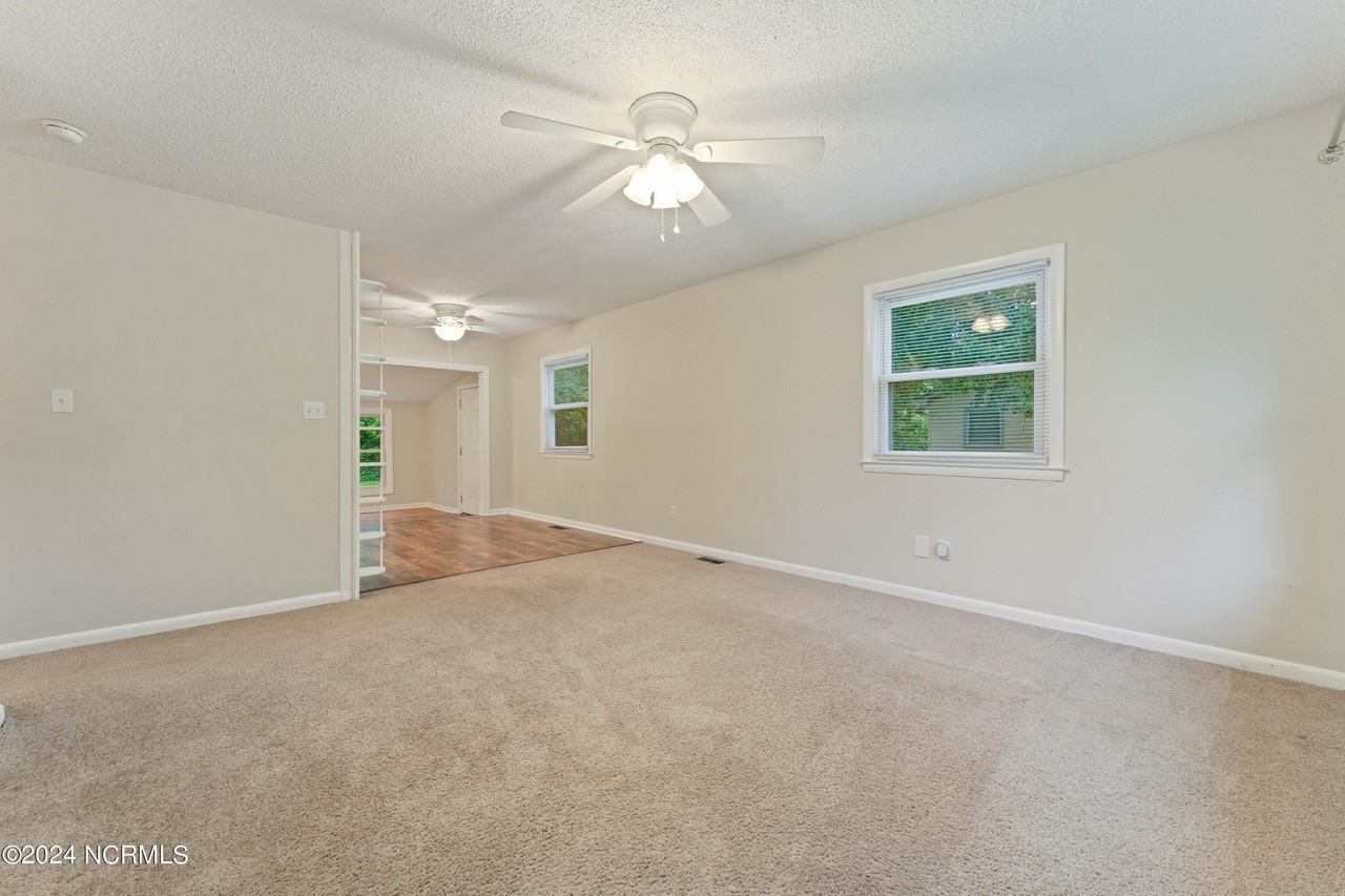 1205 Ormandy Ave - Photo 2 of 20