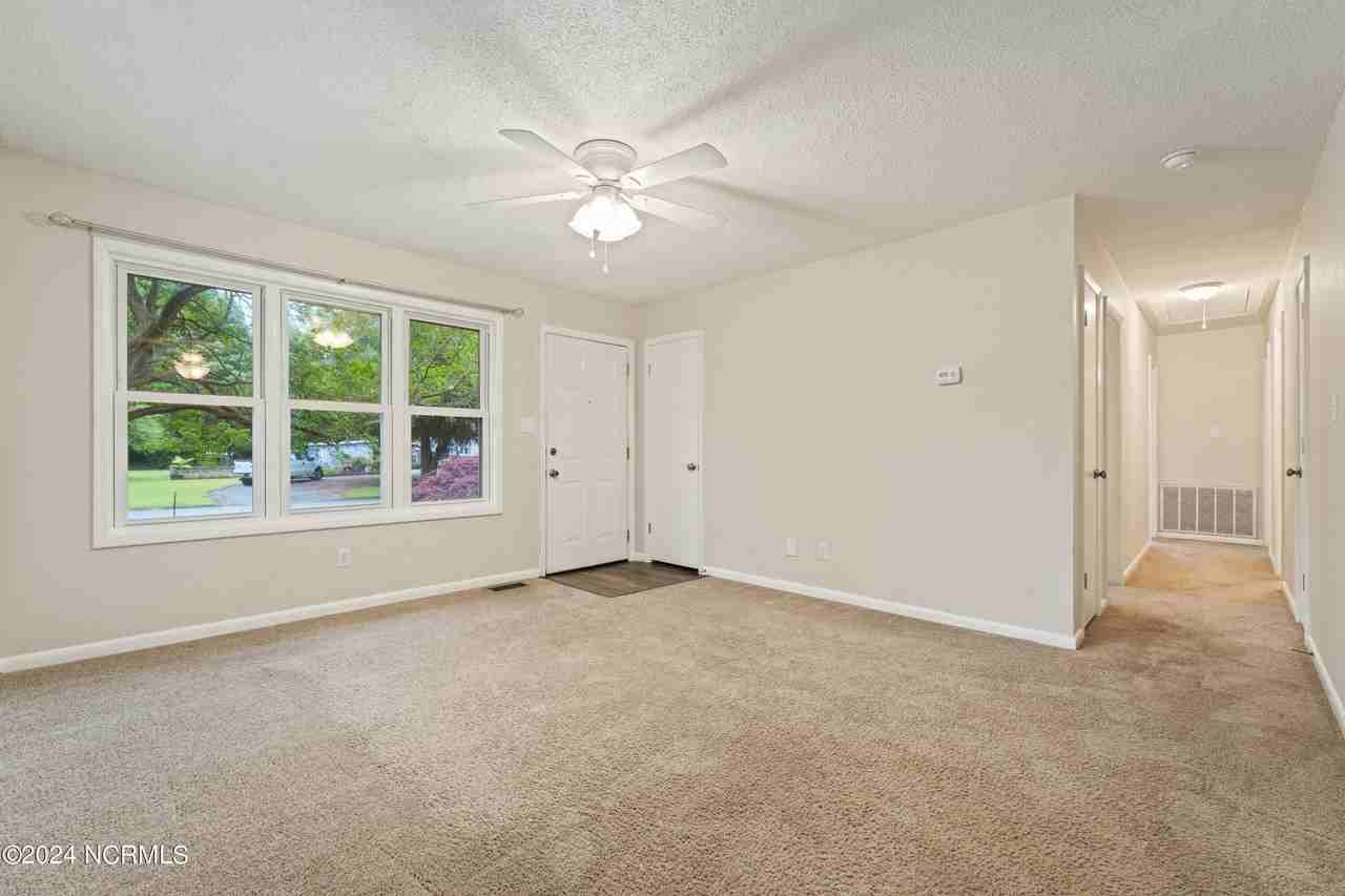 1205 Ormandy Ave - Photo 3 of 20