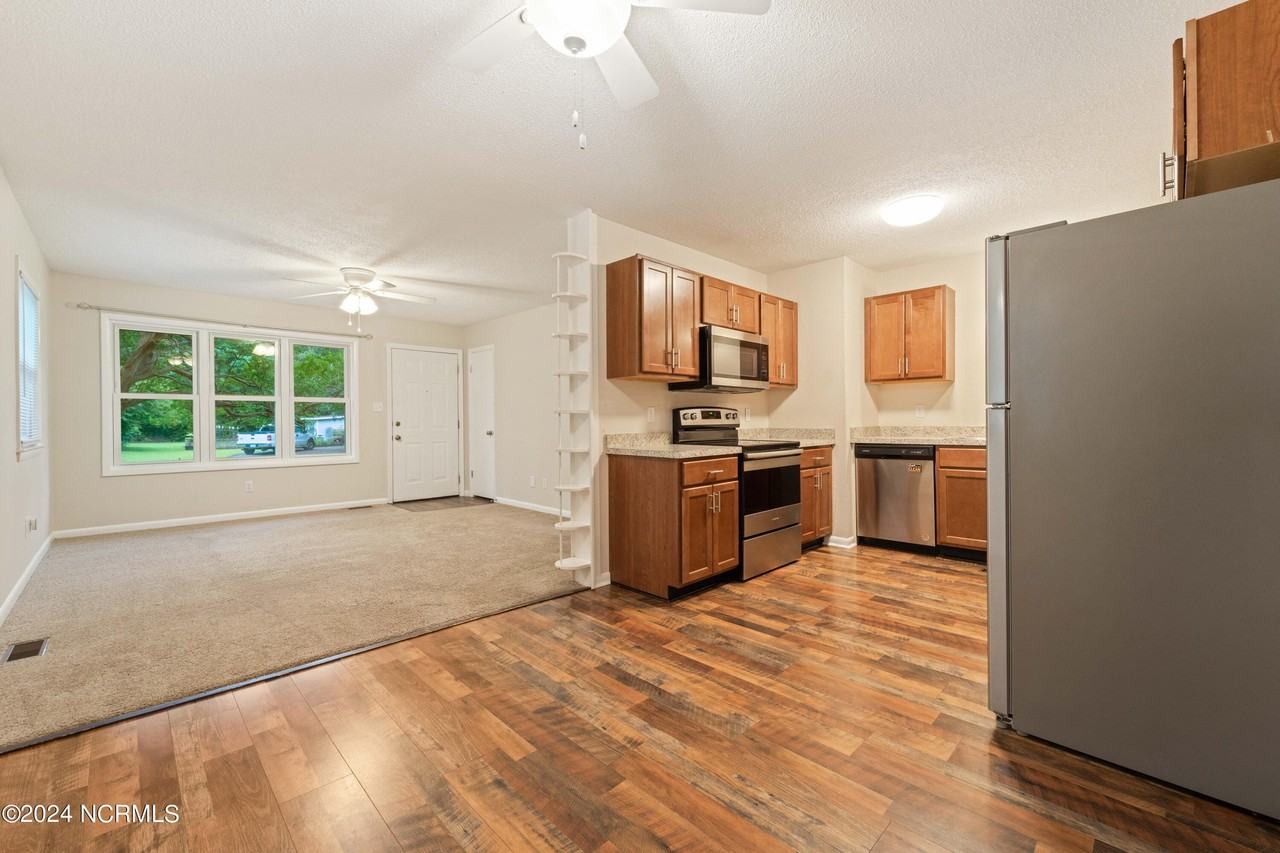 1205 Ormandy Ave - Photo 6 of 20