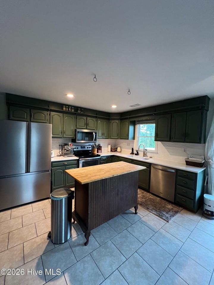 131 River Shore Dr - Photo 6 of 9