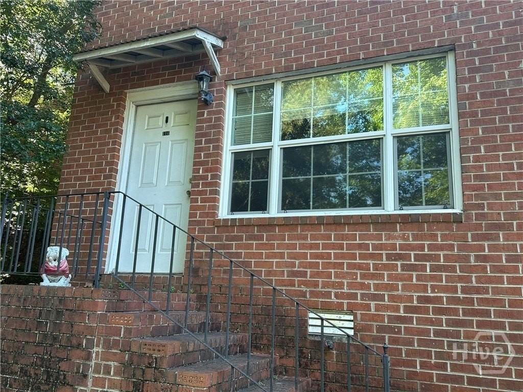 116 Jolly Ln - Photo 2 of 17