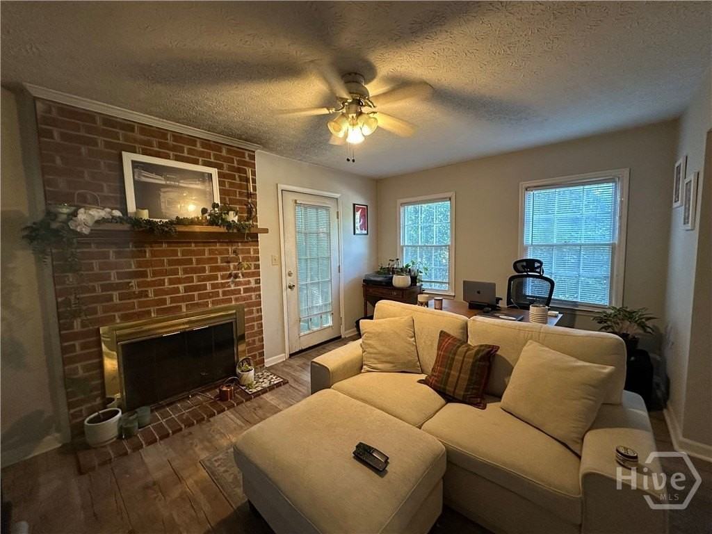116 Jolly Ln - Photo 5 of 17