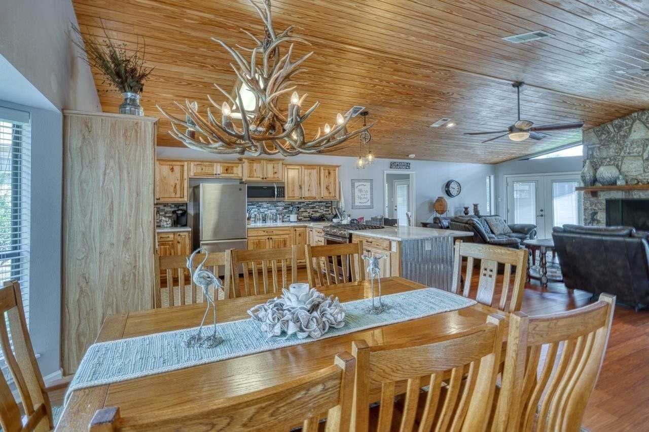 303 Granite Shoals Ln - Photo 7 of 33