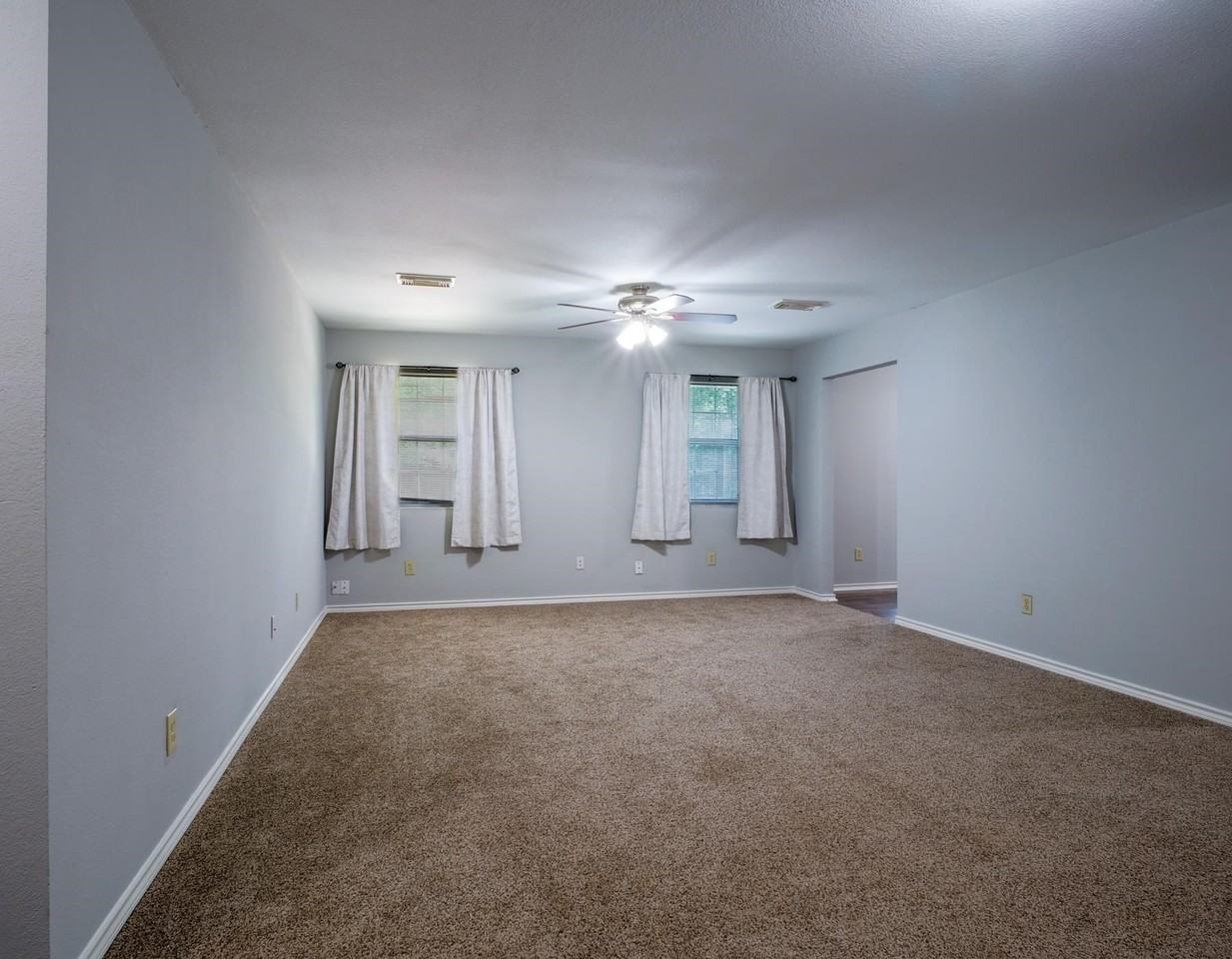 601 E Marble St - Photo 5 of 29