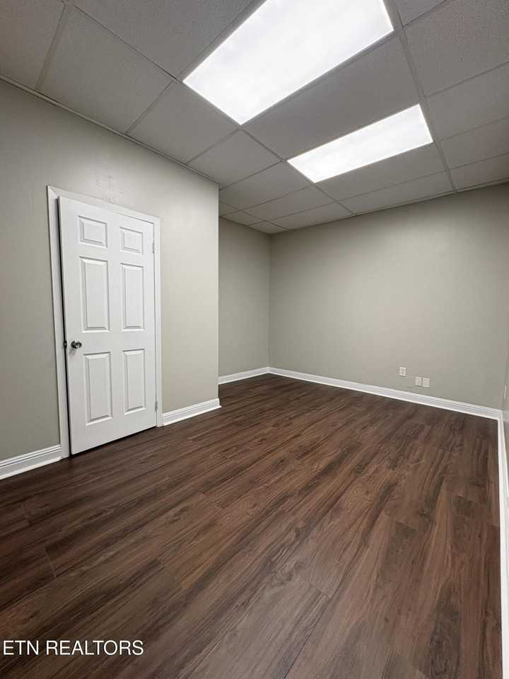 207 E Race St #42 - Photo 4 of 7