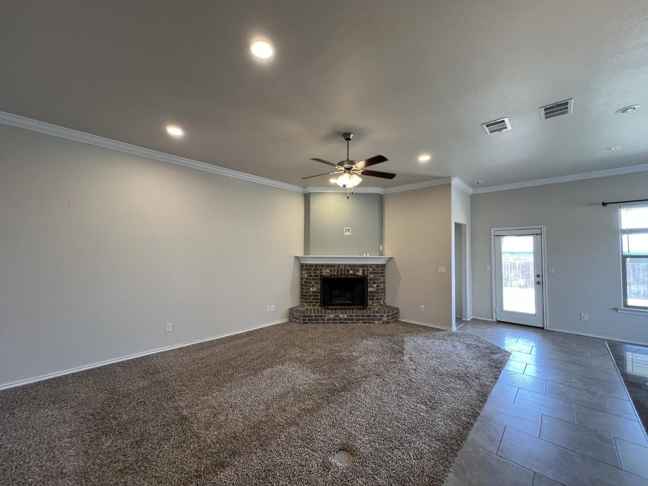 7349 100th St - Photo 4 of 28
