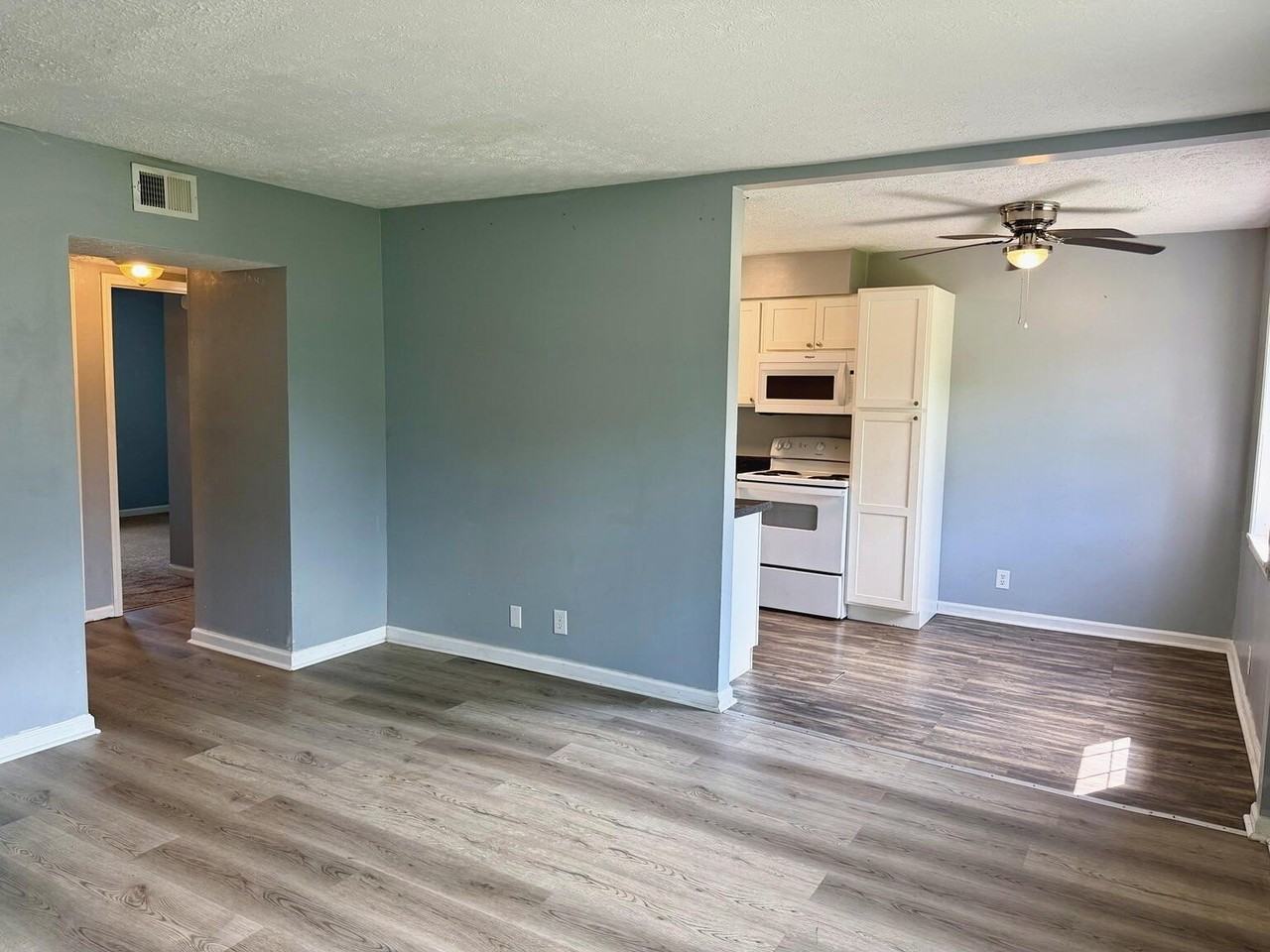 1308 Chinook Trl #1 - Photo 3 of 10