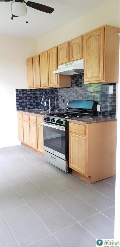 701 Atlantic St #1 - Photo 6 of 10