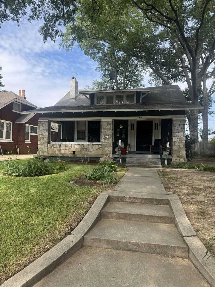 445 Garland St