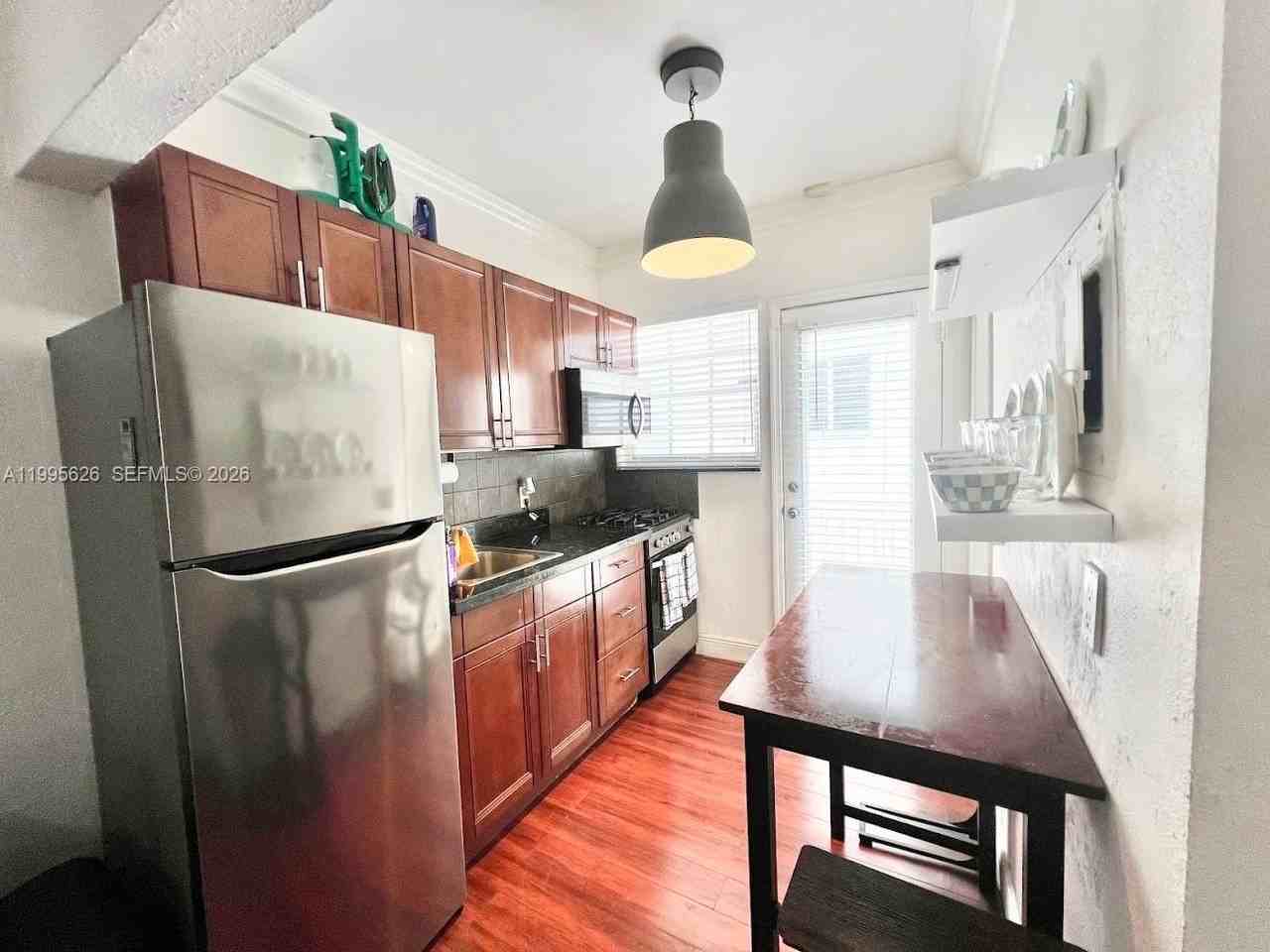 330 74th St #5 - Photo 4 of 19