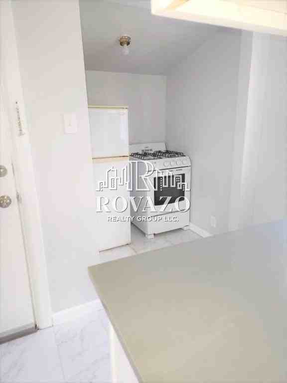 594 Christopher St #2C - Photo 2 of 8