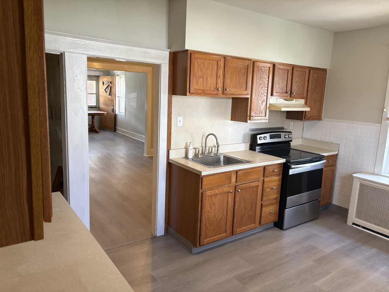7112 Glenloch St #1 - Photo 4 of 12