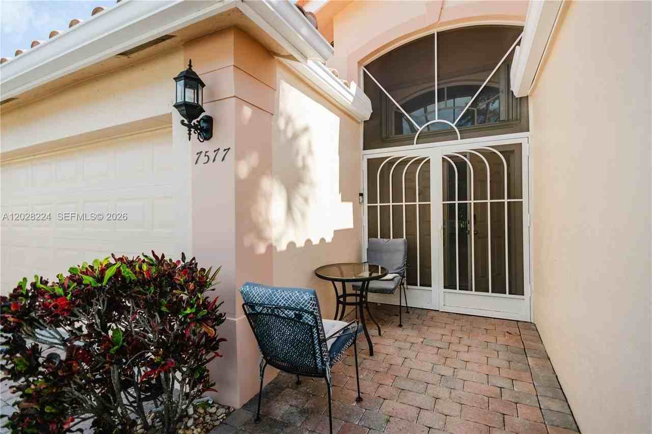 7577 Caprio Dr - Photo 3 of 18