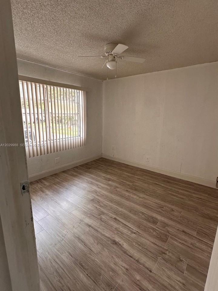 5950 Nw 25th Pl #233 - Photo 7 of 28