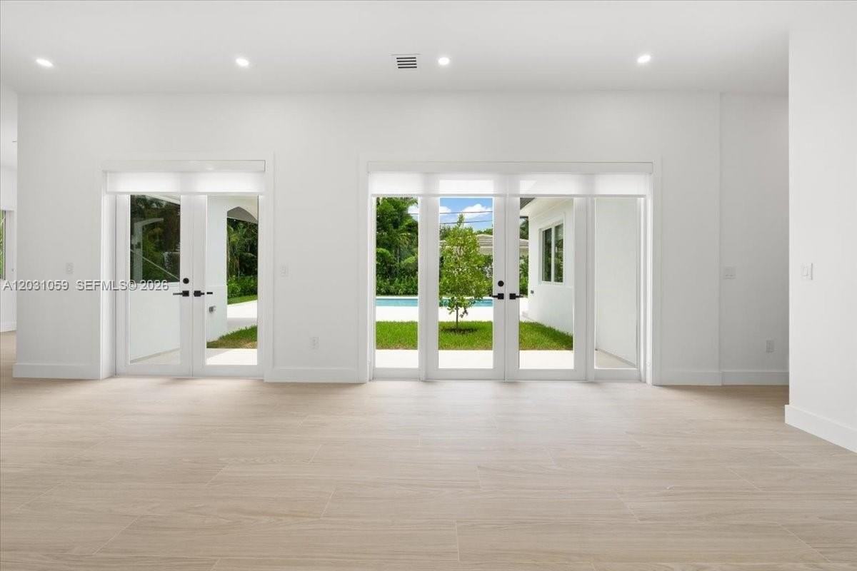 1213 Andora Ave - Photo 7 of 30