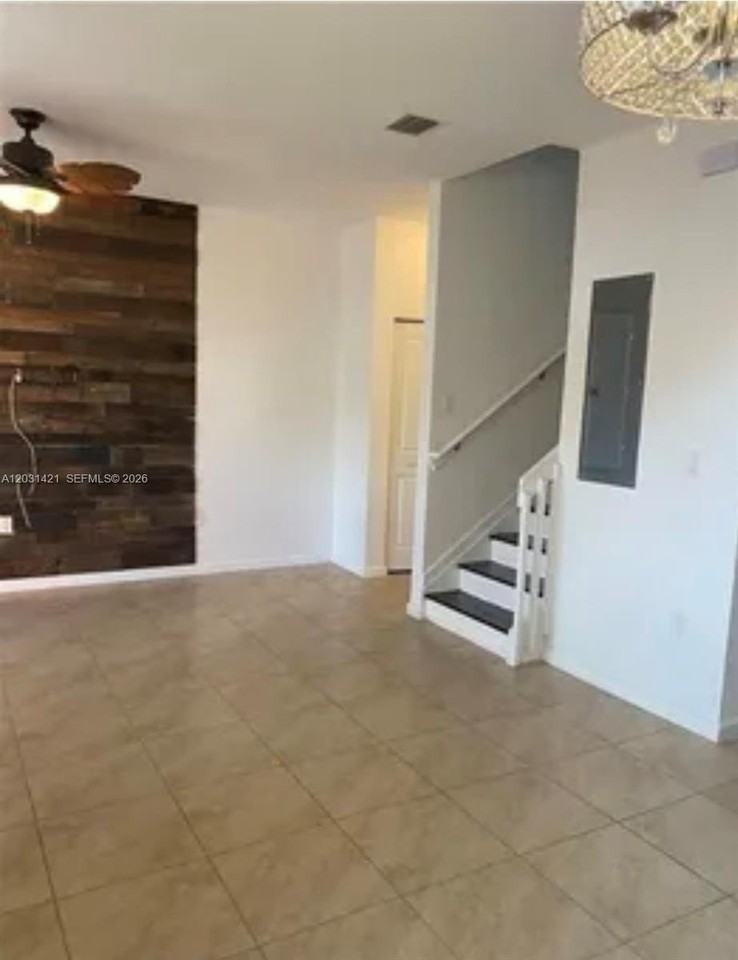 3621 Nw 30th Ct - Photo 5 of 8