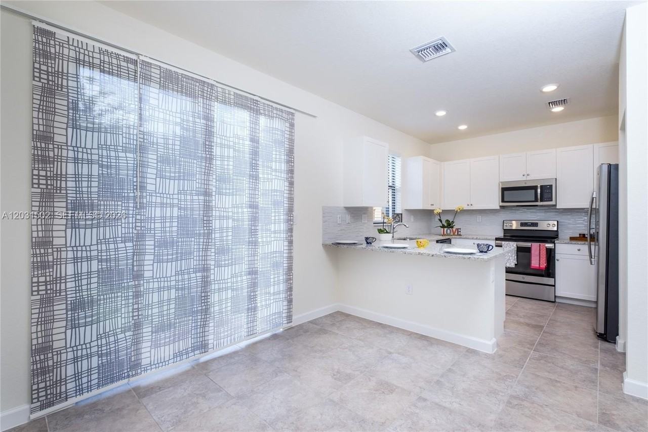 6502 S Anise Ct - Photo 4 of 35