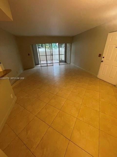 1548 Se Royal Green Cir #108 - Photo 4 of 16