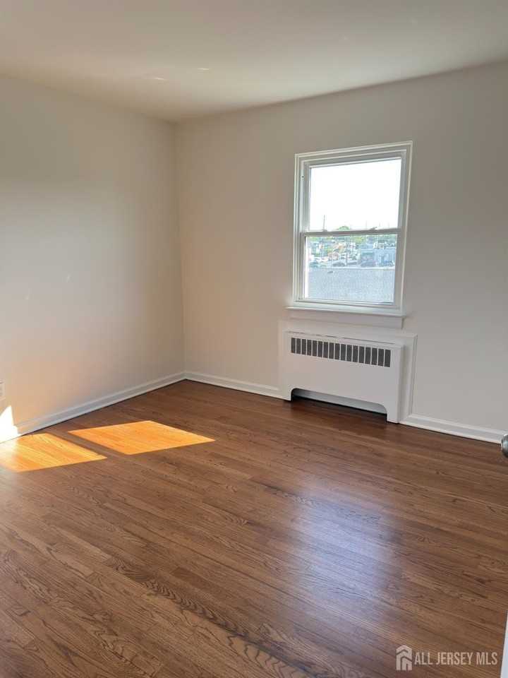 260 Loring Ave #3B - Photo 5 of 5