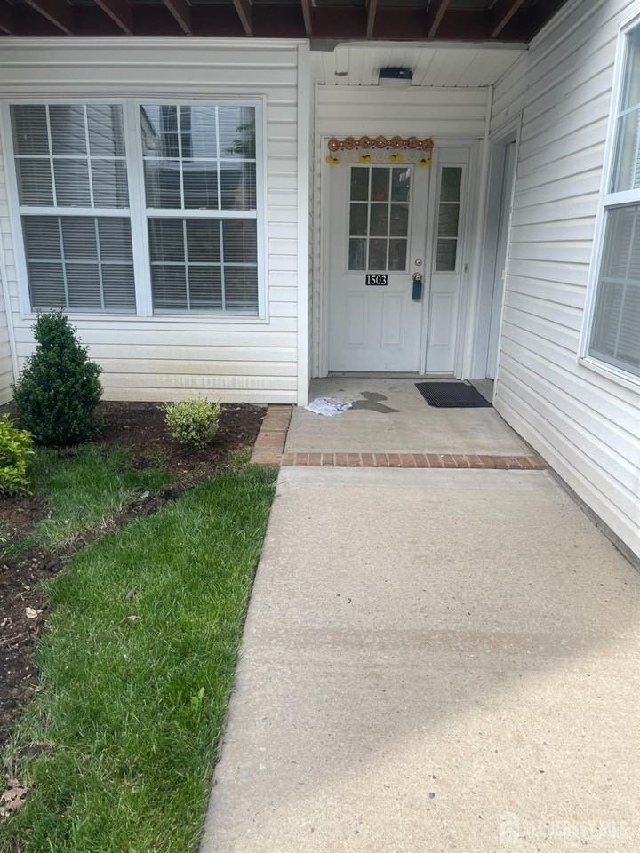 1503 Plymouth Rd - Photo 2 of 22