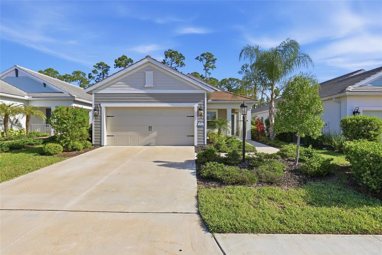 12934 True Blue Cir - Photo 2 of 44