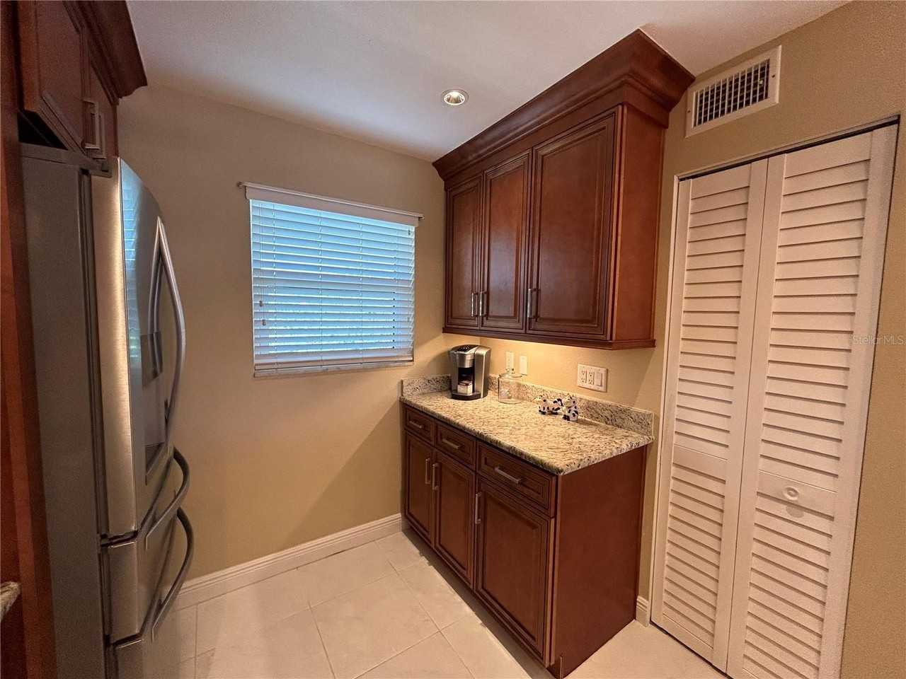 4040 Ironwood Cir #404F - Photo 5 of 20
